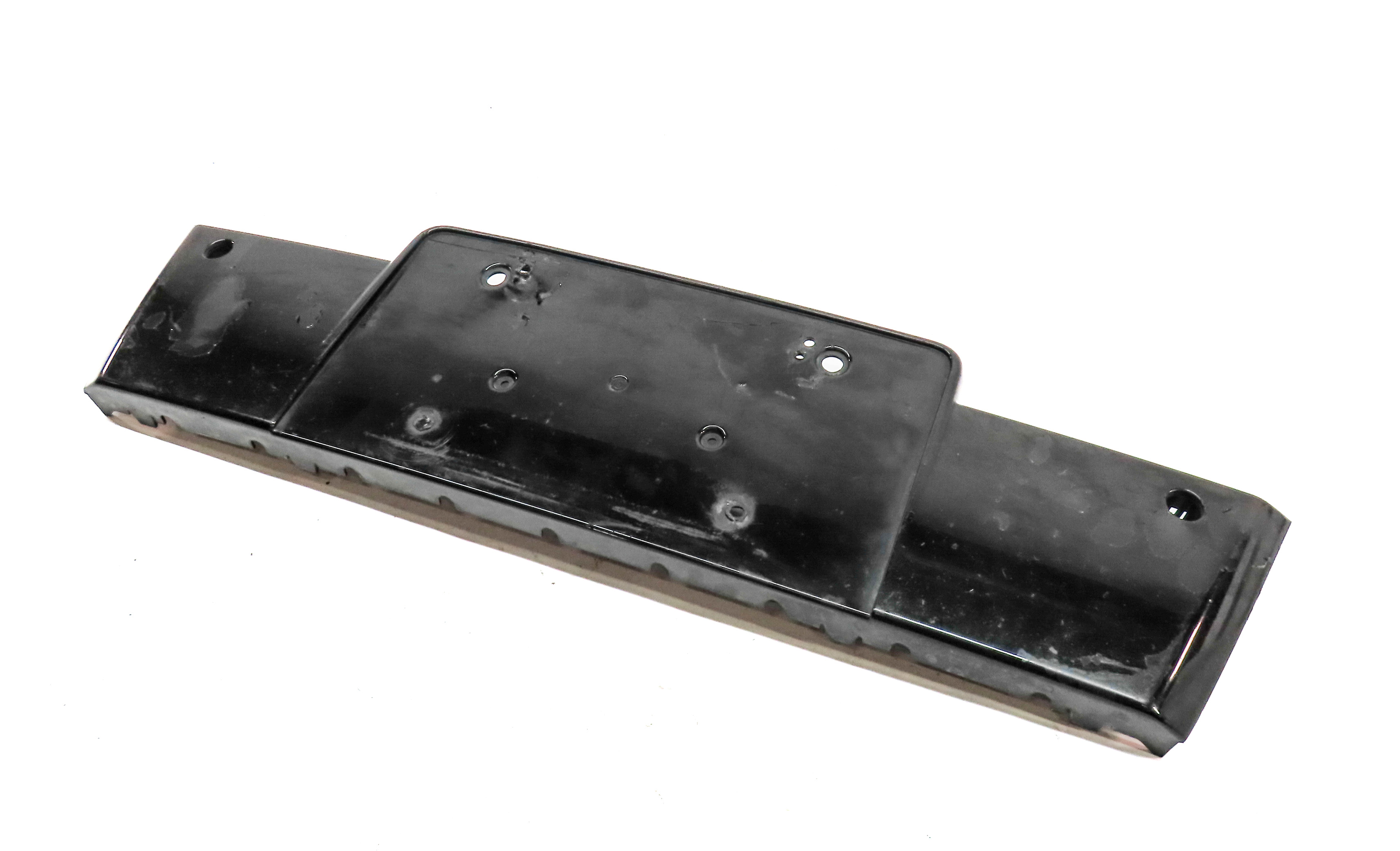 2012 AUDI Q5 (B8 8R) FRONT LOWER GRILLE LICENSE PLATE MOUNT BRACKET (BLACK) — exact item pictured